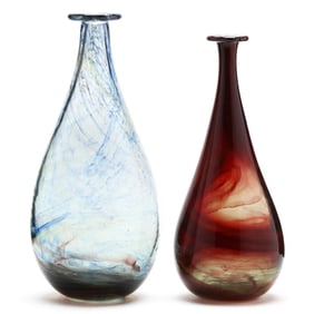 Mark Peiser (NC, b. 1938), Two Art Glass Bottle Vases
