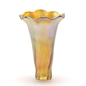 L.C. Tiffany, Favrile Glass Shade