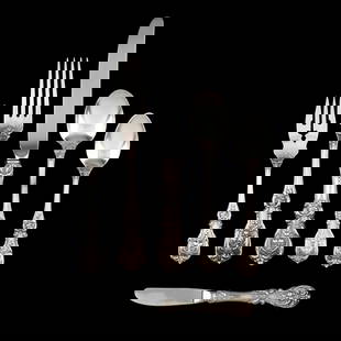 Reed & Barton  Francis I  Sterling Silver Flatware Service: Reed & Barton Francis I Sterling Silver Flatware Service(95) pieces to include (12) dinner knives (9 1/2 in.); (4) luncheon knives (9 in.); (12) dinner forks (7 7/8 in.); (16) salad forks (6 in.); (20