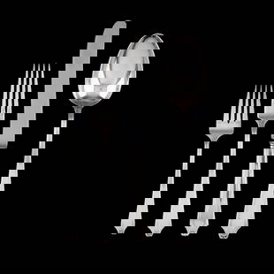 International Minuet Sterling Silver Flatware: International Minuet Sterling Silver Flatware (40) pieces to include: (12) dinner knives (9 in.); (5) dinner forks (7 1/4 in.); (6) luncheon forks (7 1/4 in.); (12) salad forks (6 in.); (3)