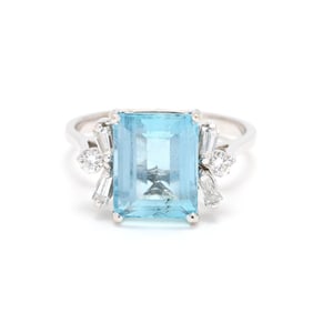 White Gold, Aquamarine, and Diamond Ring