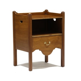 Kittinger, Williamsburg Adaptation, Chippendale Style One Drawer Stand