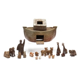 Ina Owens Bolick (NC, b. 1945), Jugtown Noah's Ark Folk Pottery Group