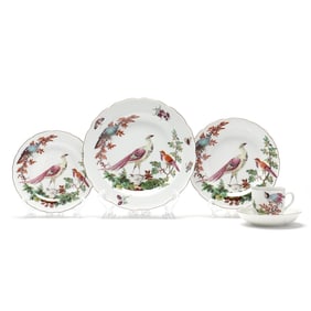 Mottahedeh Williamsburg Chelsea Bird Porcelain Dinnerware Set