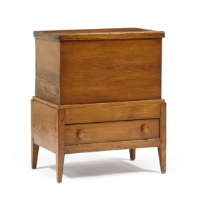 North Carolina Federal Yellow Pine Sugar Chest
