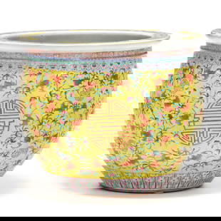 A Large Chinese Porcelain Yellow Ground Famille Rose Fish Bowl Jardiniere: A Large Chinese Porcelain Yellow Ground Famille Rose Fish Bowl JardiniereQing dynasty (1644-1912), 19th century, porcelain jar with yellow ground populated with peaches and bats, large shou longevity