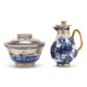 A Chinese Export Porcelain Nanking Covered Creamer and Sugar