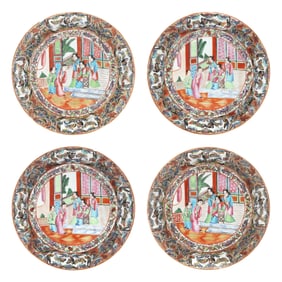 A Group of Four Chinese Export Porcelain Canton Rose Plates
