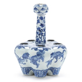A Chinese Porcelain Blue and White Tulip Vase with Animals