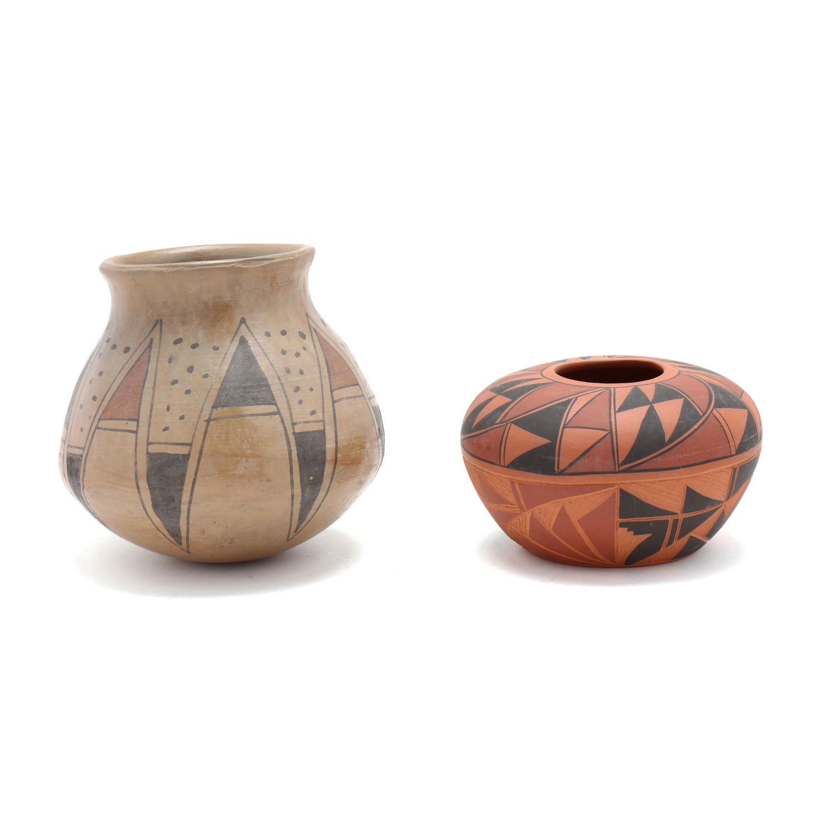Two Southwestern Native American Pottery Vessels (1 of 10)
