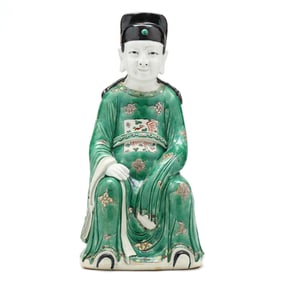 A Chinese Famille Verte Porcelain Seated Noble Figure