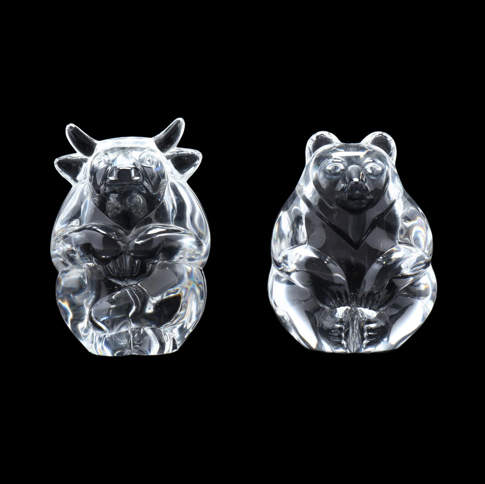 Steuben Bull & Bear Hand Coolers: Steuben Bull & Bear Hand CoolersNew York, late 20th century, clear molded crystal, signed. 2.75 in. Private Collection, Durham, North Carolina Additional high-resolution photos are available at www.le