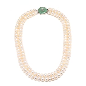 Pearl Necklace with Silver and Jadeite Jade Clasp