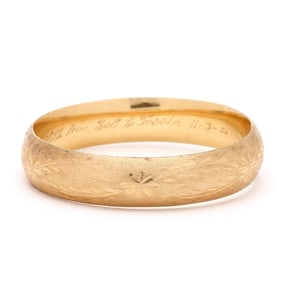 Vintage Gold Hinged Bangle