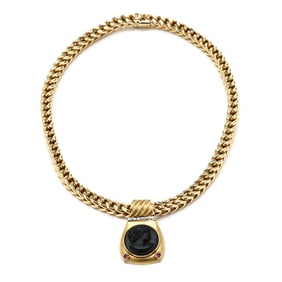 Gold and Gem-Set Classical Style Cameo Pendant Necklace