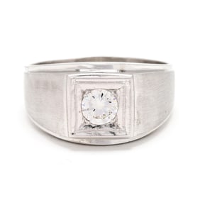 Gent's White Gold and Diamond Ring
