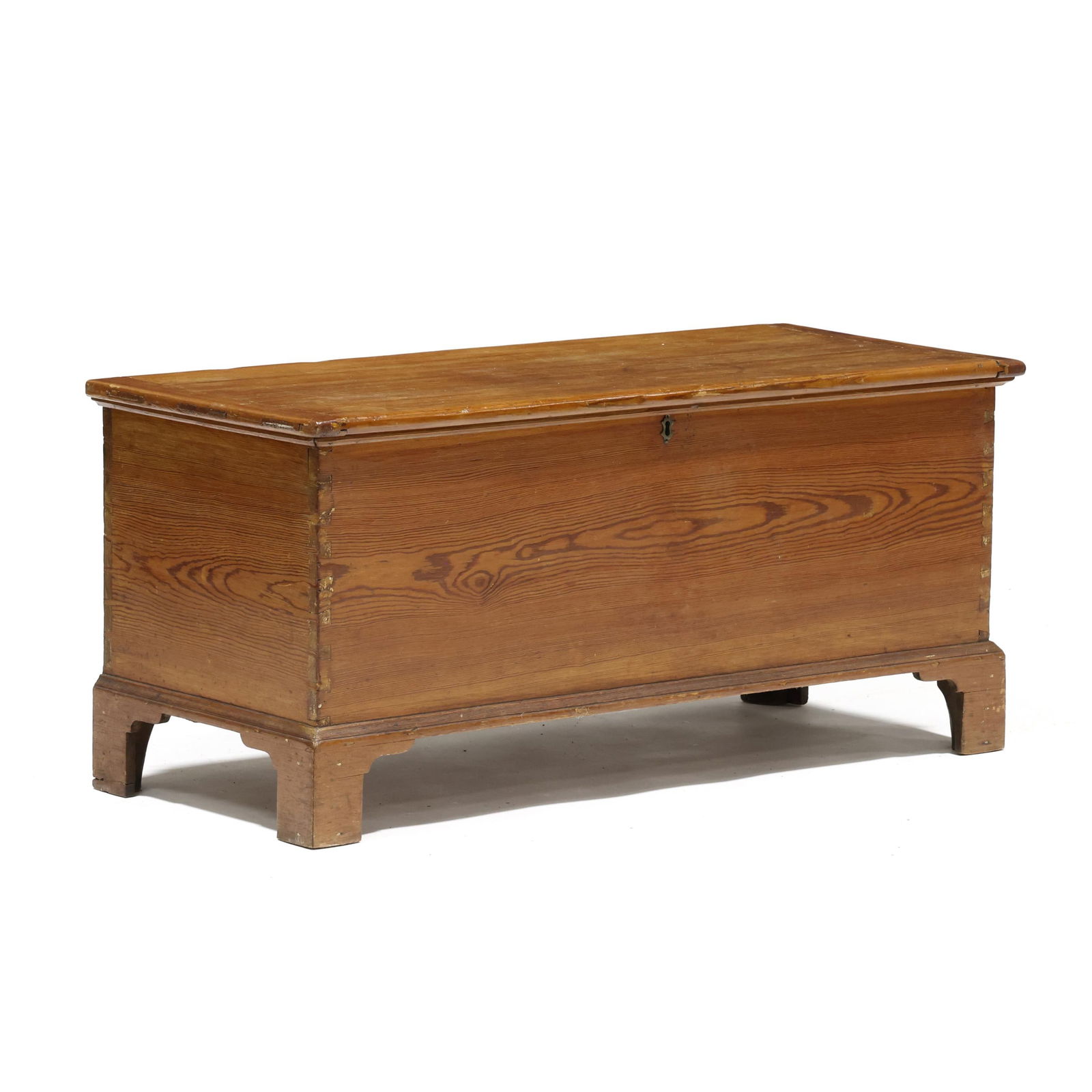North Carolina Chippendale Yellow Pine Blanket Chest (1 of 7)