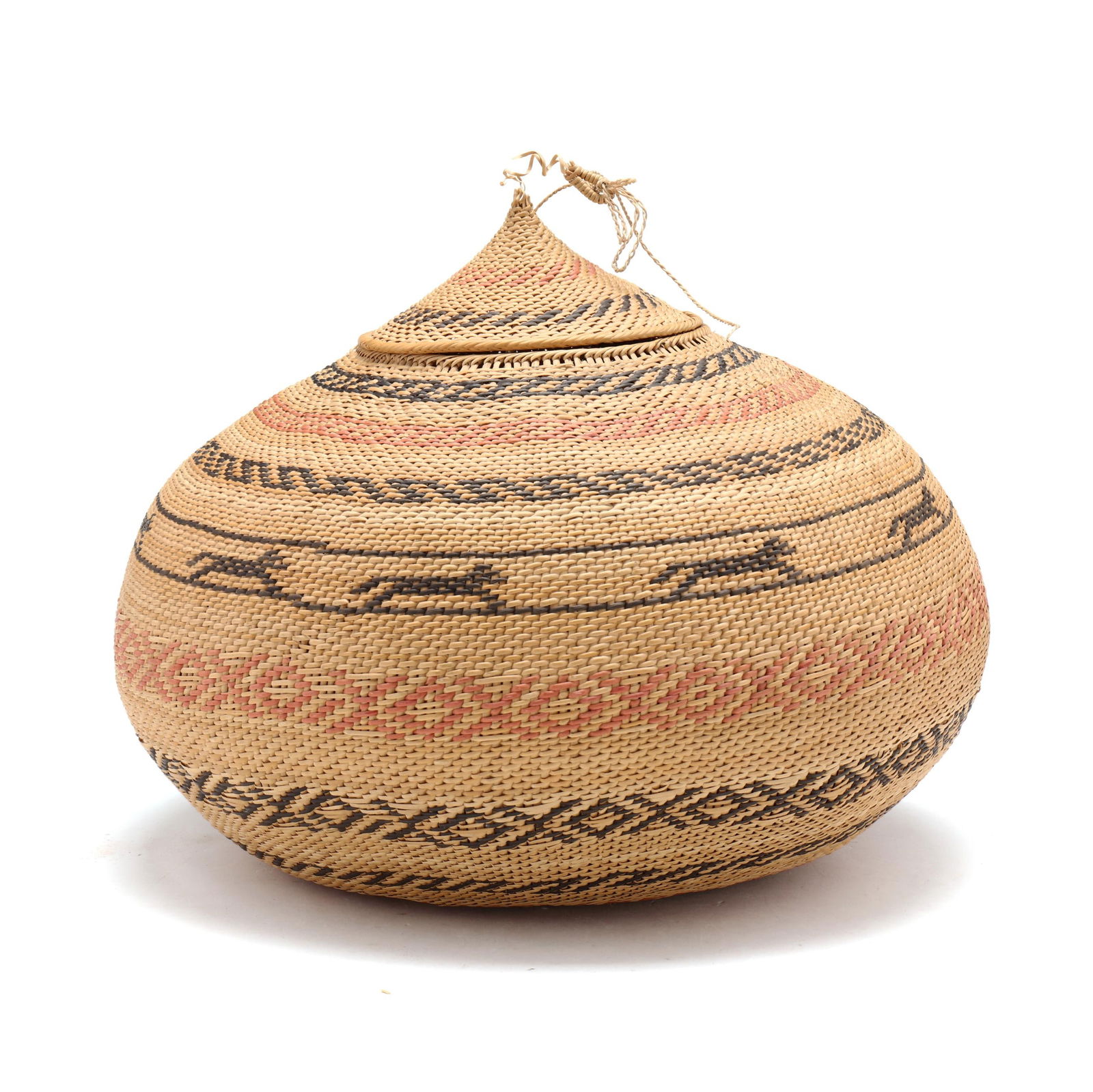 Yekuana Woven Lidded Basket (1 of 10)