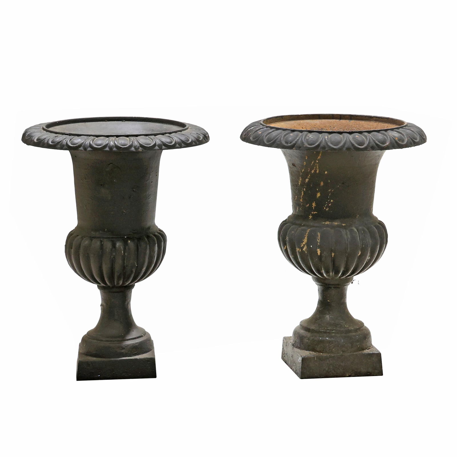 Large Pair of Classical Style Cast Iron Garden Urns (1 of 5)