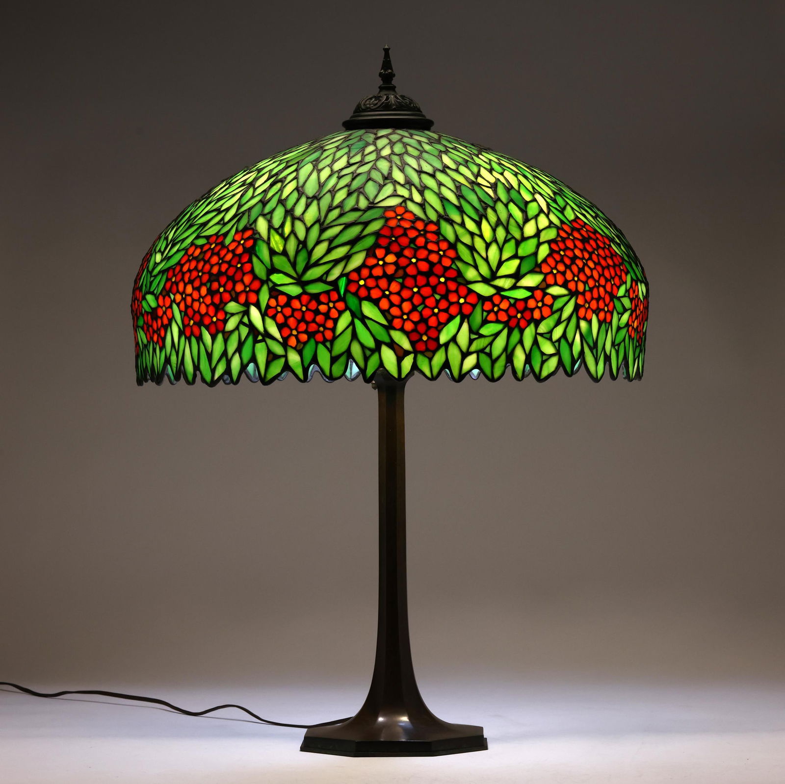 Unique Art Glass & Metal Company, Floral Table Lamp (1 of 16)