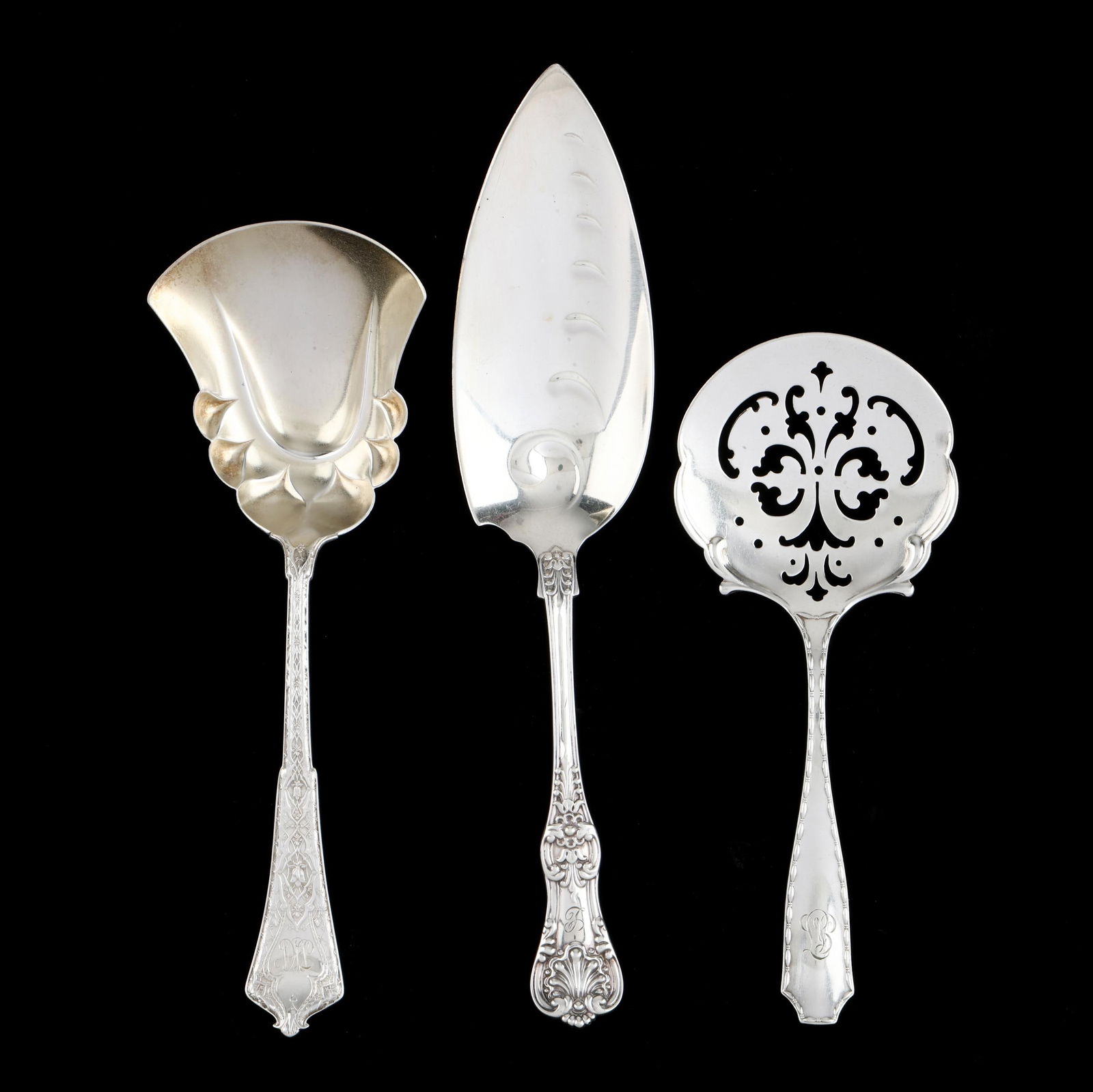 Three Tiffany & Co. Sterling Silver Flatware Servers: Three Tiffany & Co. Sterling Silver Flatware Serversvarious date marks, includes an English King fish slice; a Persian berry scoop with gold wash bowl; and a Marquise tomato server; all with various m