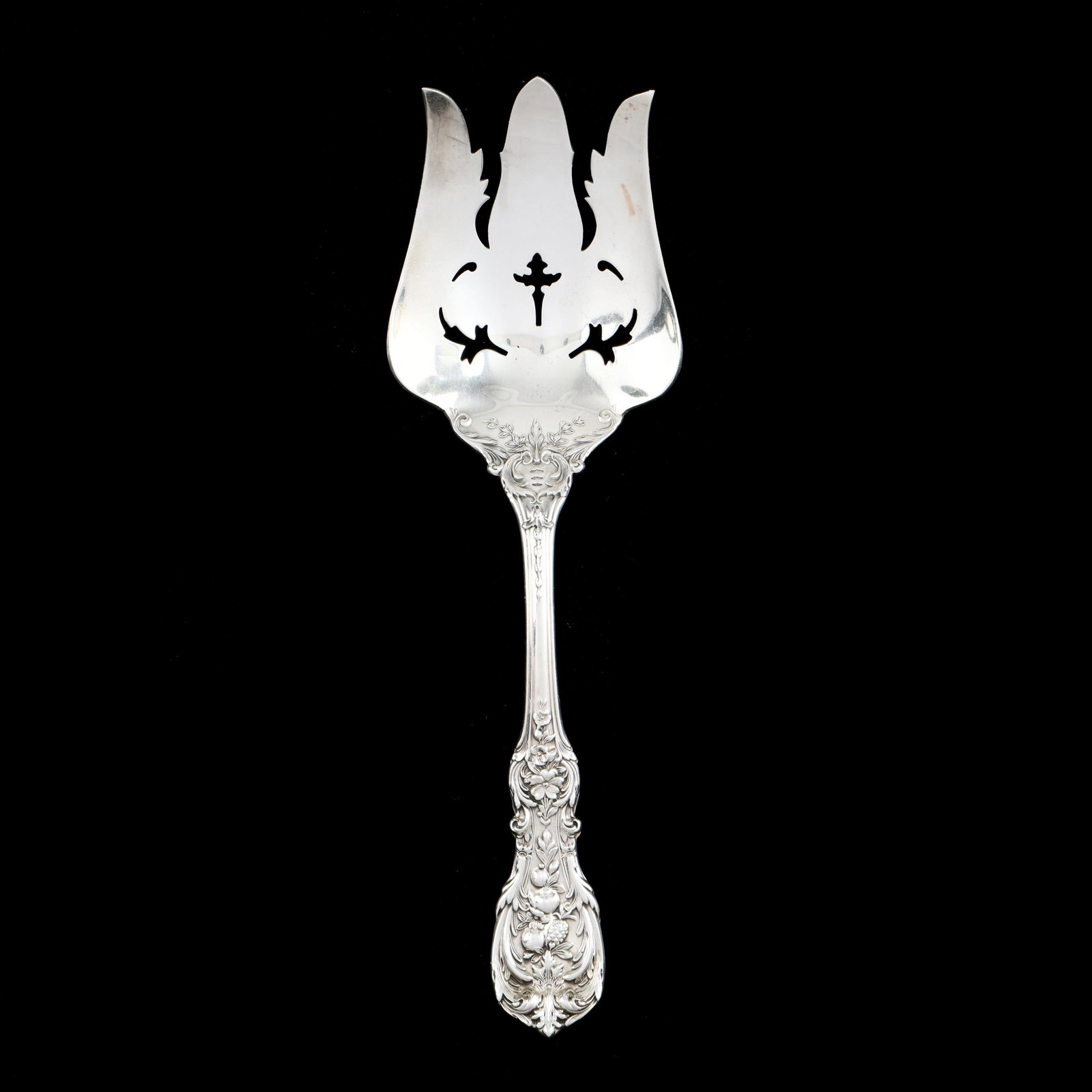 Reed & Barton Francis I Sterling Silver Serving Fork: Reed & Barton Francis I Sterling Silver Serving Fork featuring reticulated tines, not monogrammed. 9 3/8 in. 4.65 troy oz. Private Collection, Greensboro, North Carolina Additional