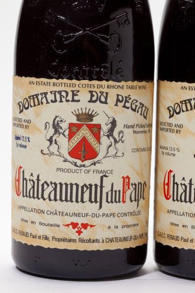 Chateauneuf du Pape: Chateauneuf du Pape19892 bottlesCuvee Reservee, Domaine du Pegau1-1cm, 1-1.5cm Provenance: Estate of the late Dr. Stewart Penfold Blake of Palo Alto, CA and Charlotte, NC