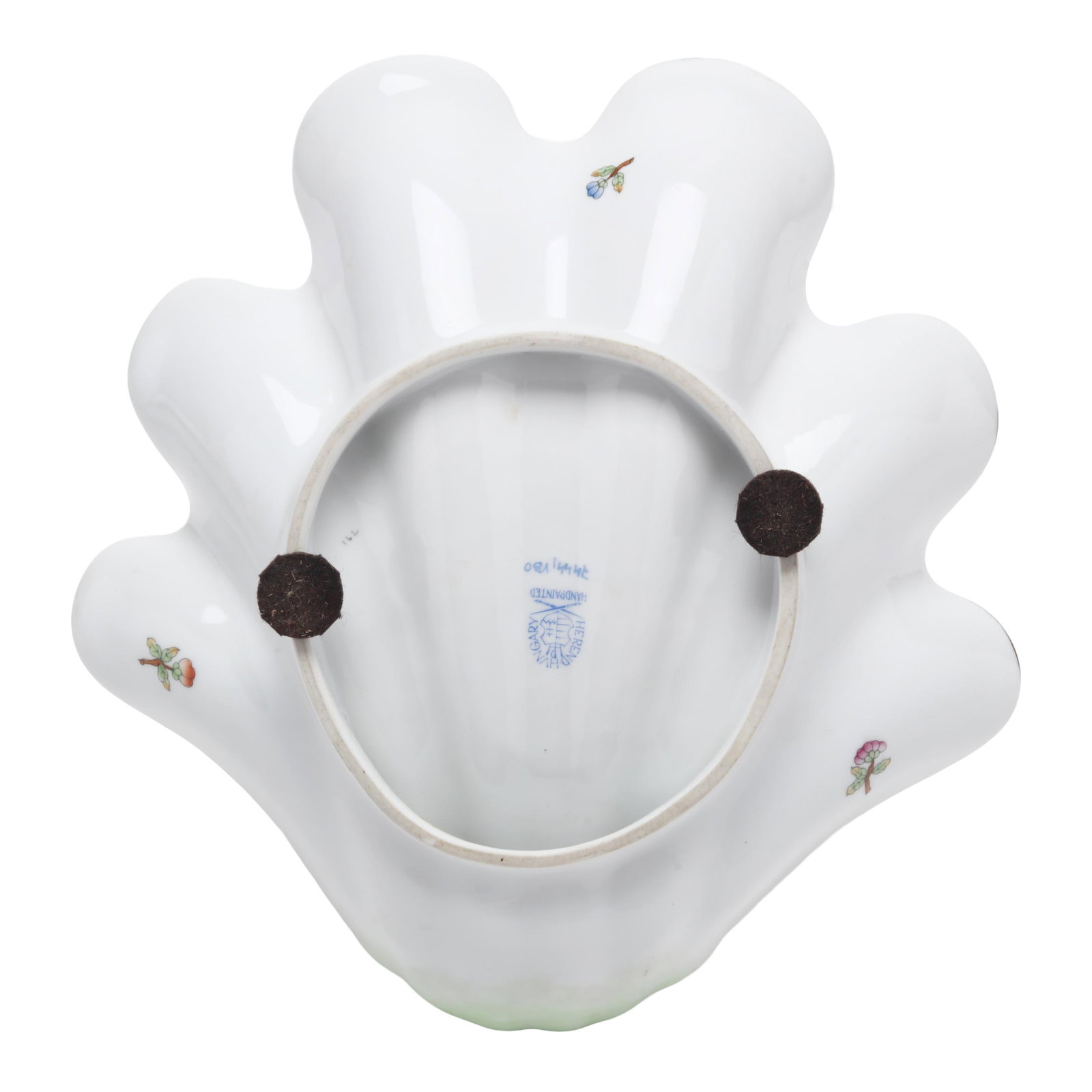 Herend, Two Shell Form Dishes - 6