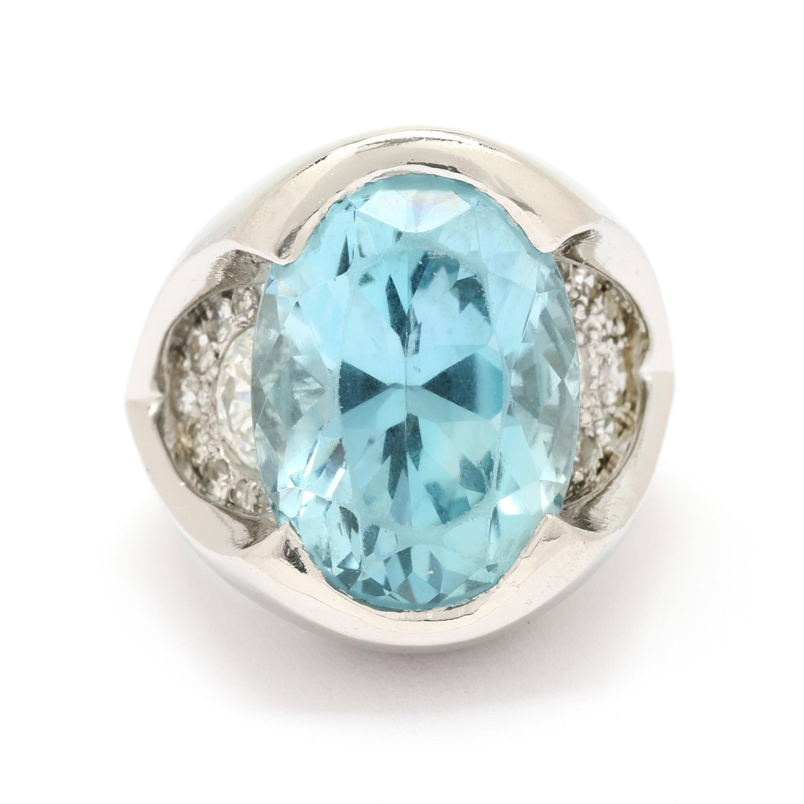 Platinum, Aquamarine, and Diamond Ring: Platinum, Aquamarine, and Diamond Ring