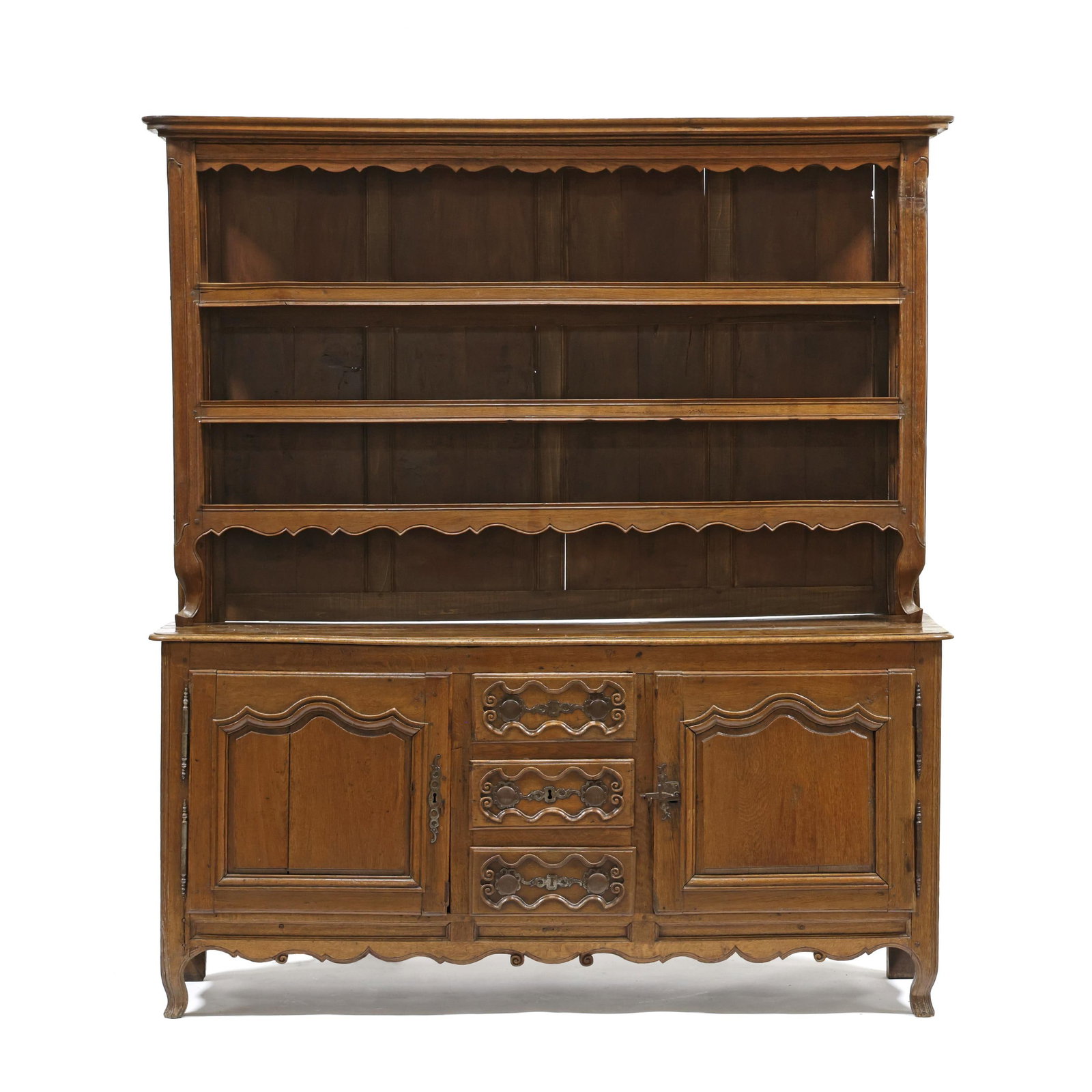 Louis XV Carved Oak Buffet Deux Corps: Louis XV Carved Oak Buffet Deux Corps 18th-century base with an old but later upper cabinet featuring scalloped frieze, three shelves with dish grooves, the base with molded top edge, three central