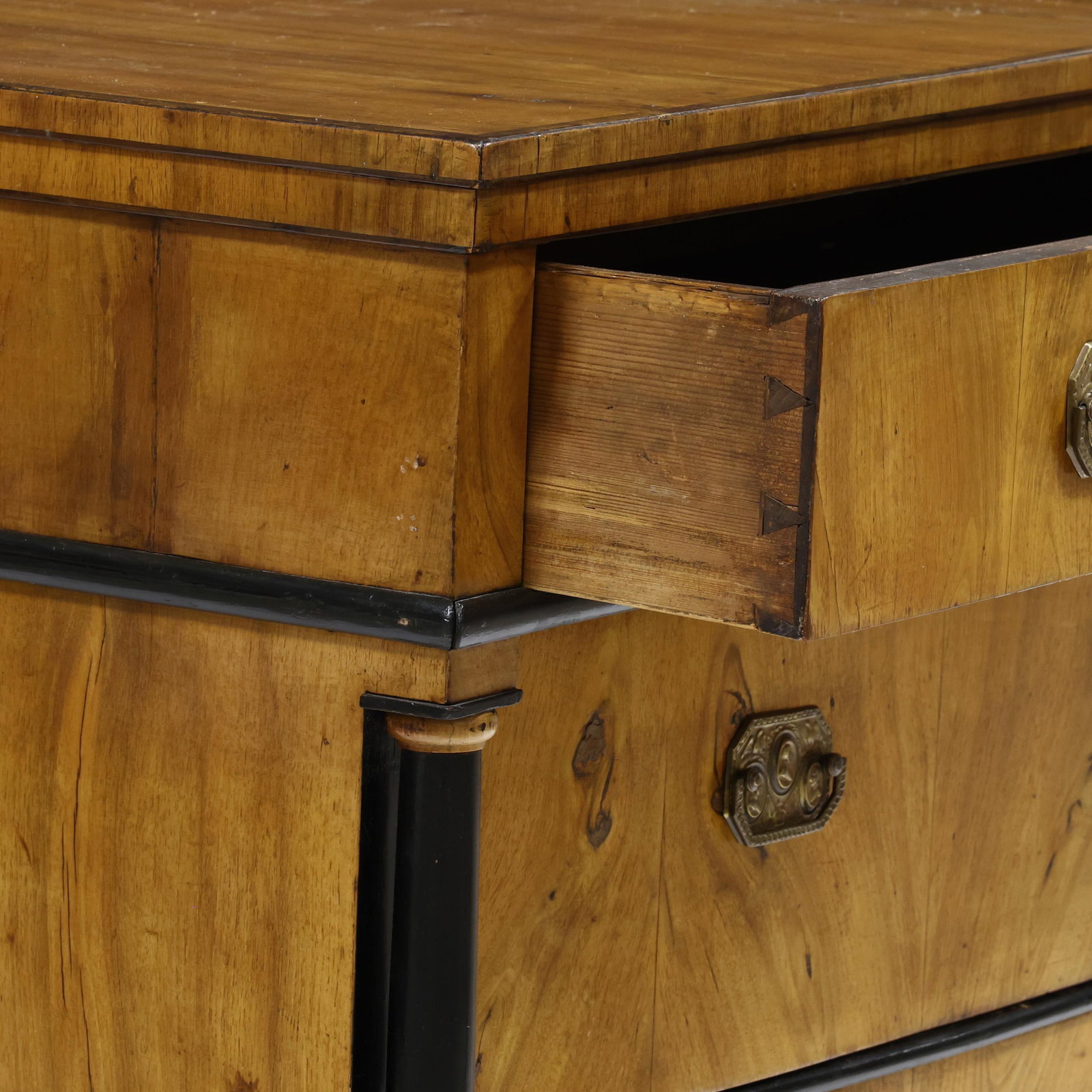Walnut Biedermeier Commode - 5