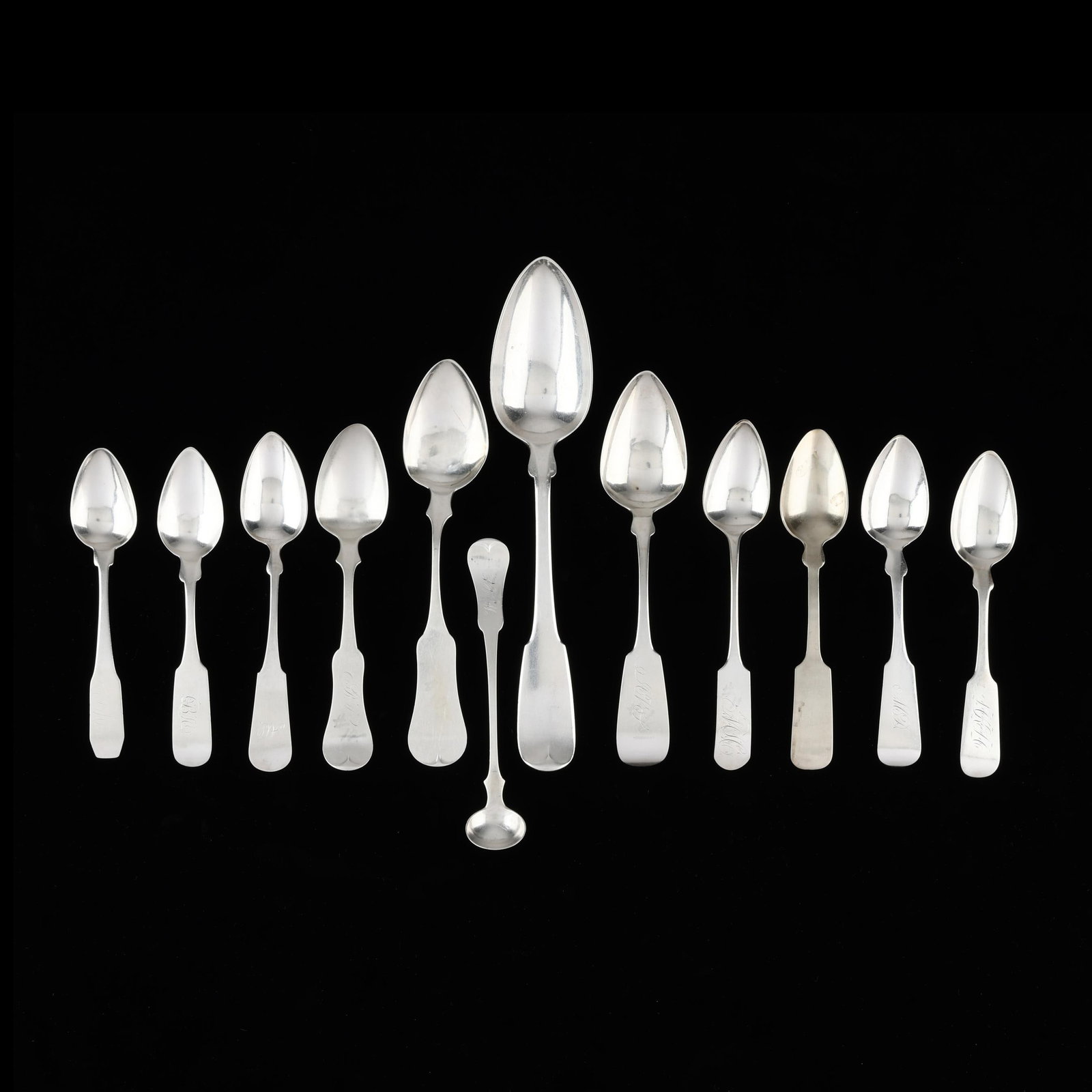 Twelve Pieces of American Coin Silver Flatware (1 of 7)