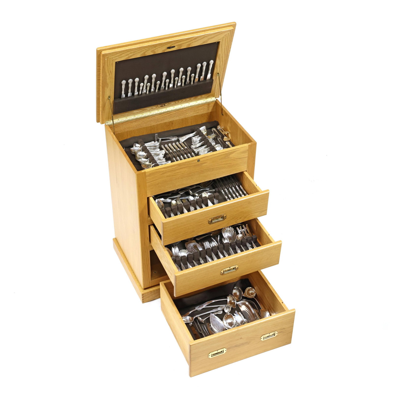 Monumental Gorham Lancaster Sterling Silver Flatware Service for Twelve with Custom Chest, (492) (1 of 15)