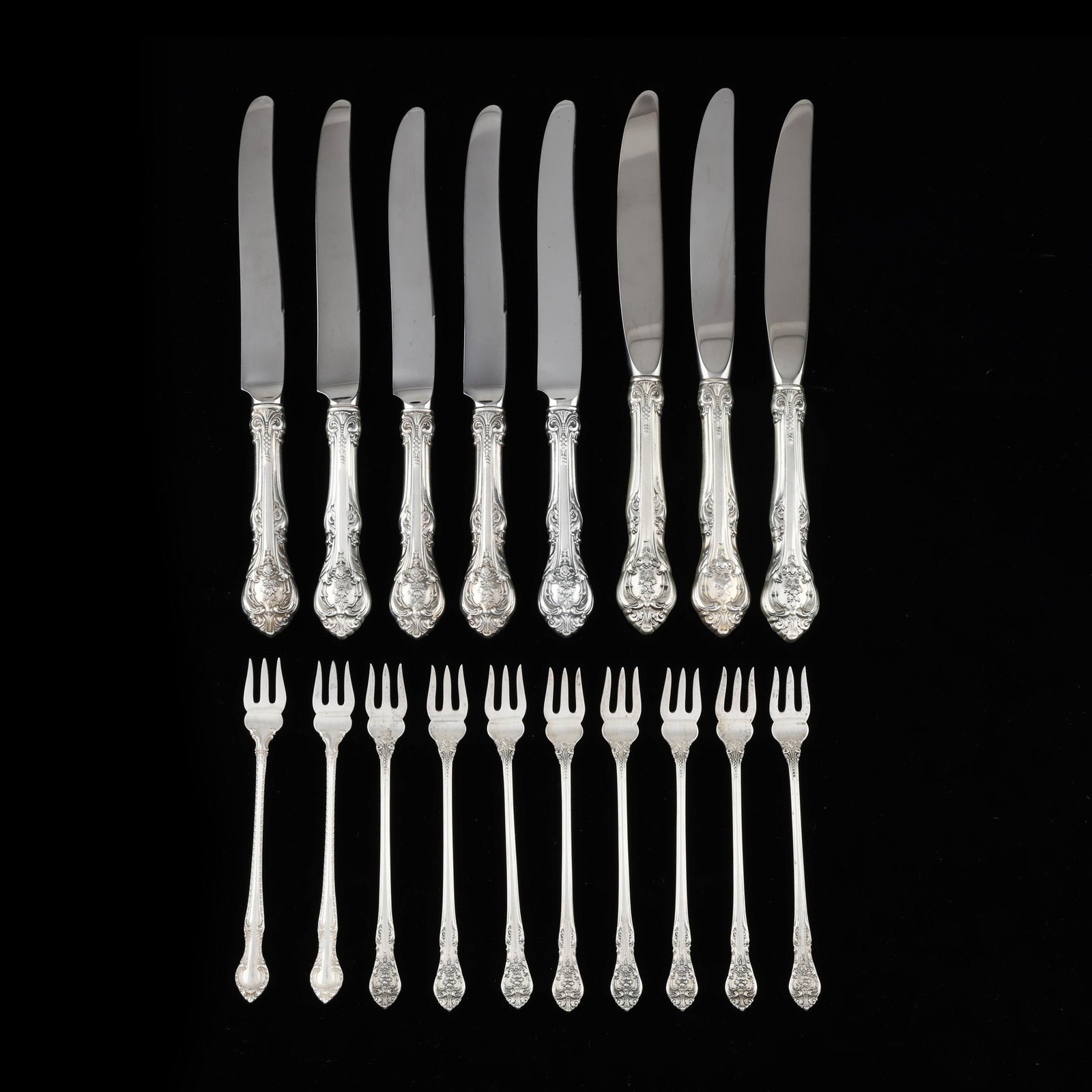 Gorham King Edward Sterling Silver Oyster Forks and Knives: Gorham King Edward Sterling Silver Oyster Forks and Knives Includes (8) dinner knives (9 7/8 in.); and (10) oyster forks 5/38 in.); not monogrammed. 5.45 total weighable troy oz. Additional high-resol