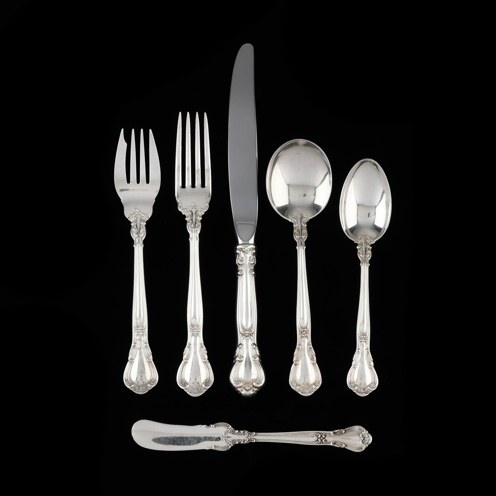 Gorham Chantilly Sterling Silver Flatware Service for Sixteen and Dish (1 of 8)