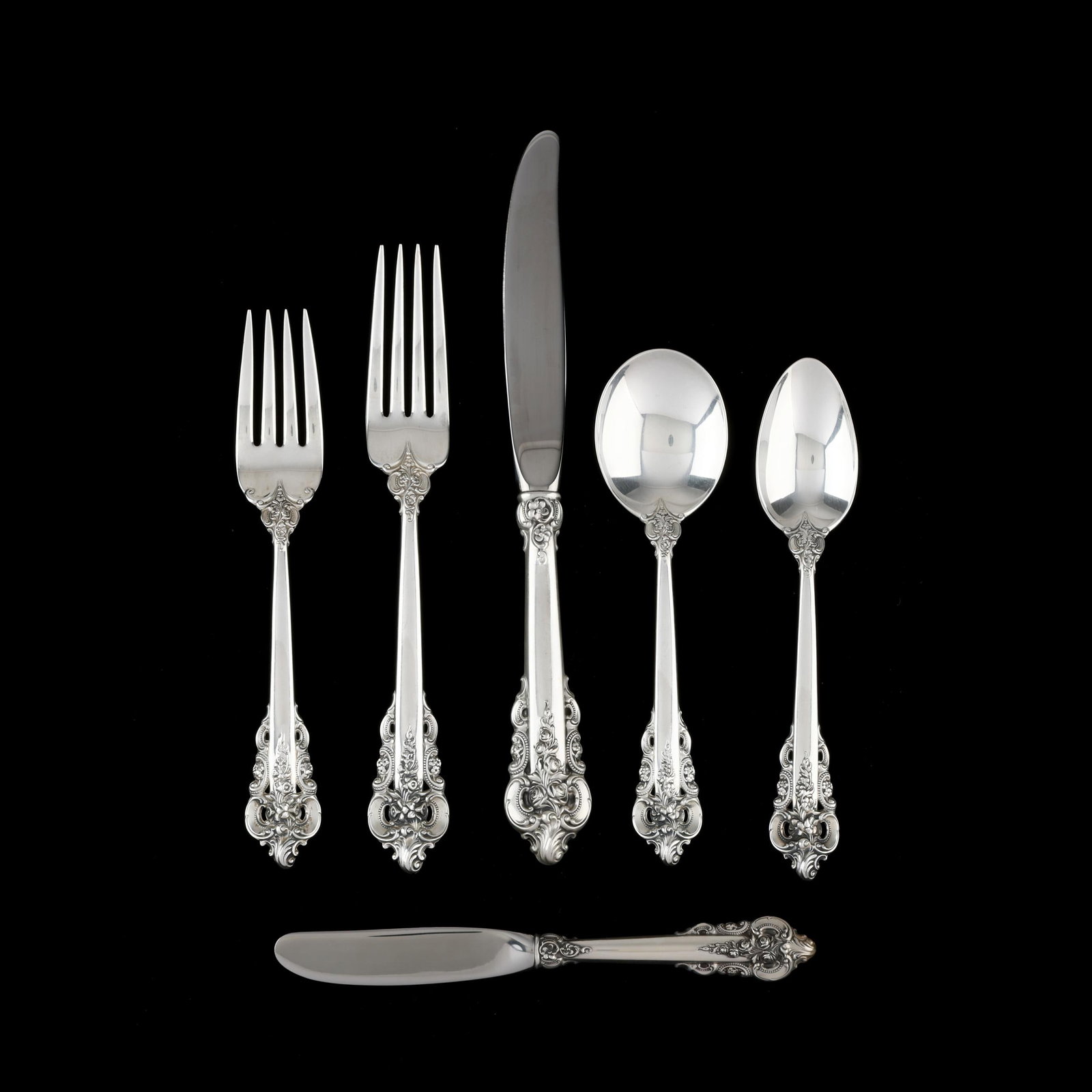 Wallace Grand Baroque Sterling Silver Flatware Service (1 of 5)
