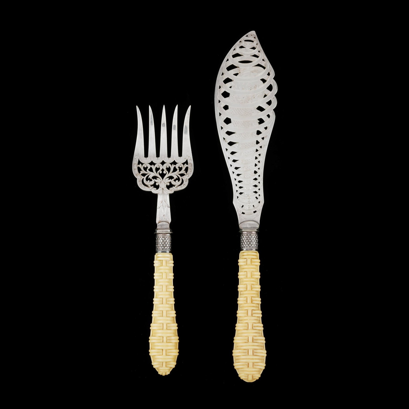 Cased English Silver-Plated Fish Service (1 of 5)