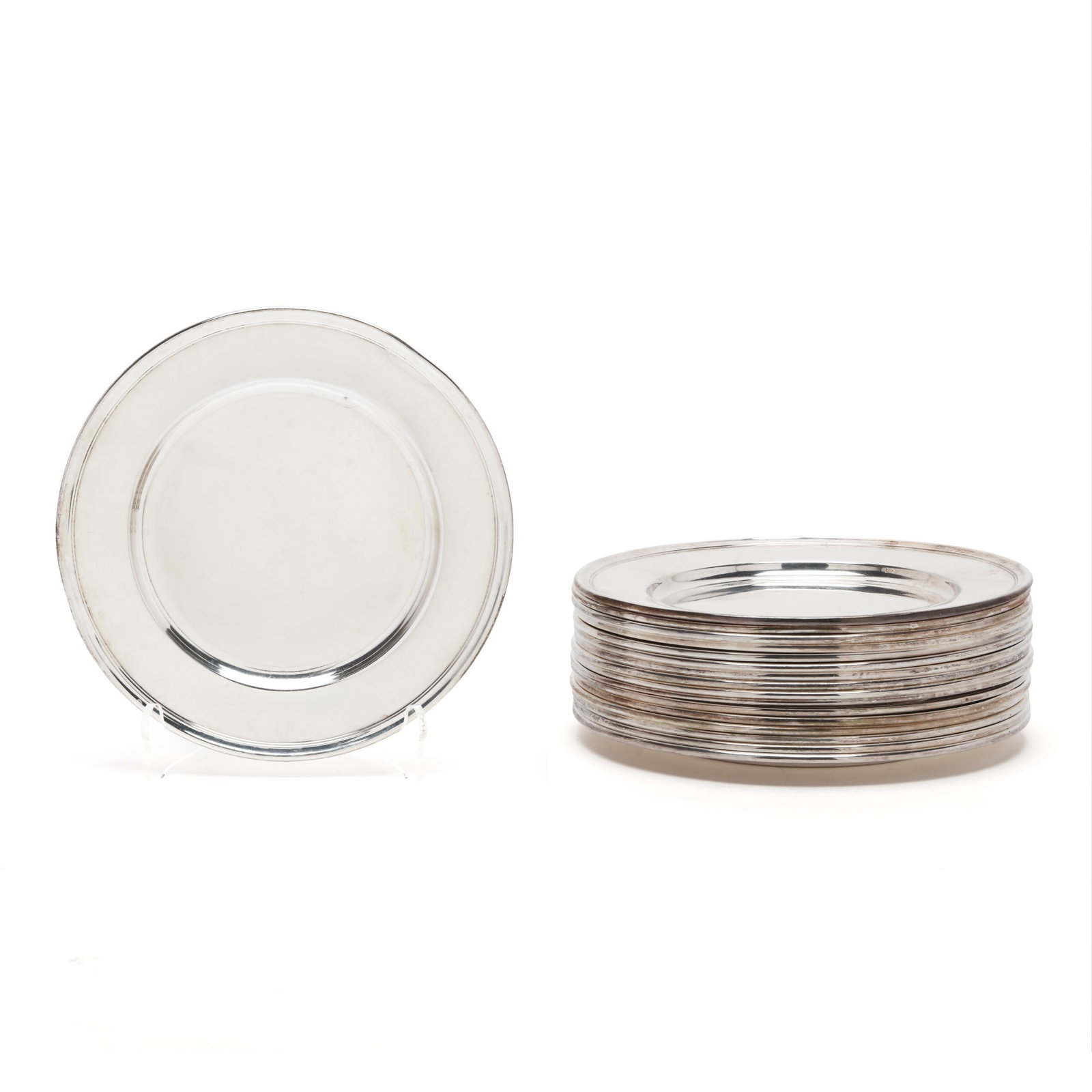 (17) American Sterling Silver Bread Plates, Most with Mark of Wallace: (17) American Sterling Silver Bread Plates, Most with Mark of Wallace includes (16) with mark of Wallace, pattern number 2899, without a monogram; and (1) with mark of Meriden Britannia Co. in a compl