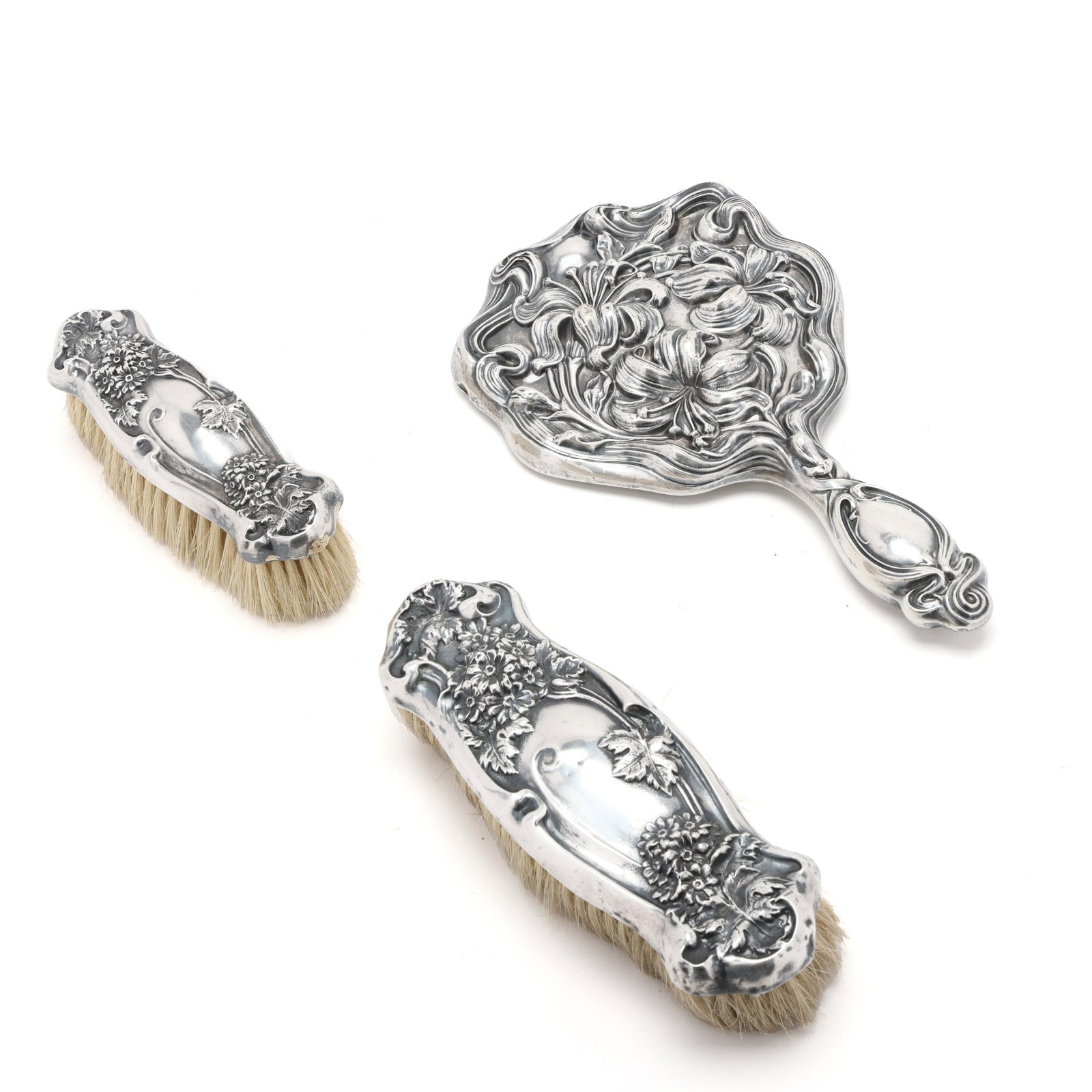 Three Sterling Silver Art Nouveau Vanity Items (1 of 5)