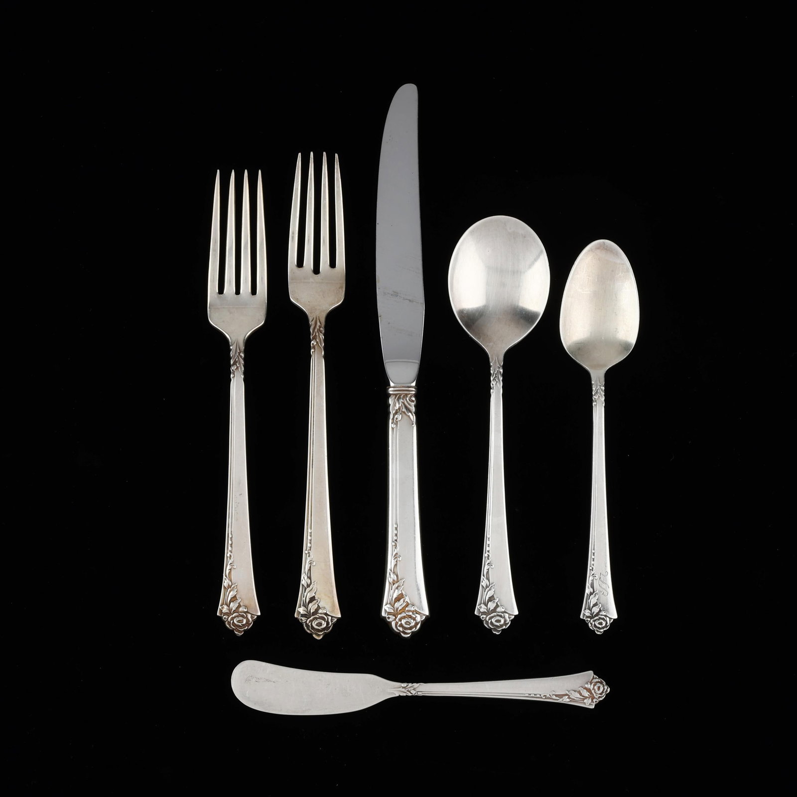 Oneida Heirloom Damask Rose Sterling Silver Flatware Service (1 of 5)