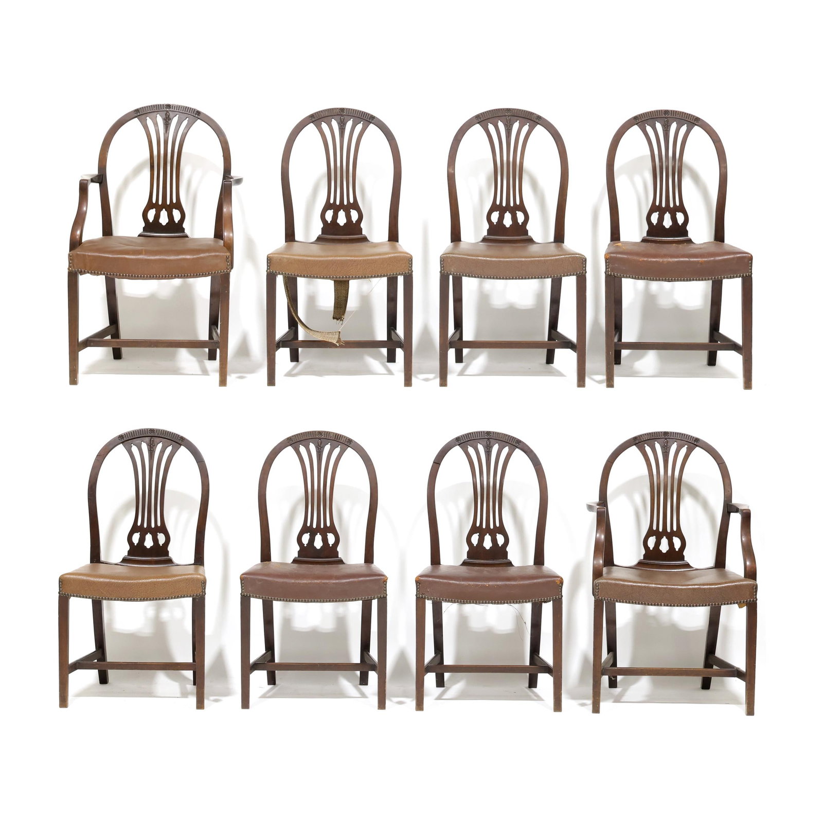 Set of Eight English Hepplewhite Style Carved Mahogany Dining Chairs (1 of 15)