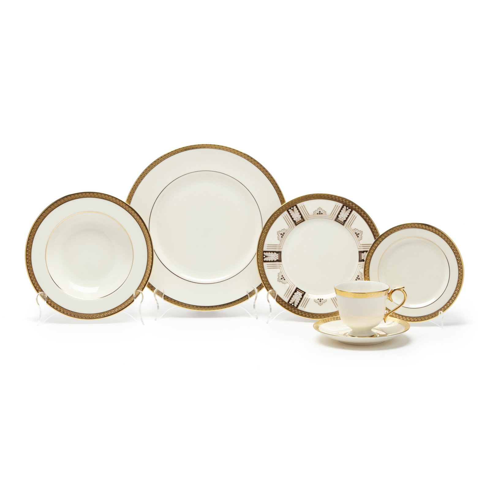 Lenox Ambassador Collection Gilt Porcelain Dinner Service (1 of 5)