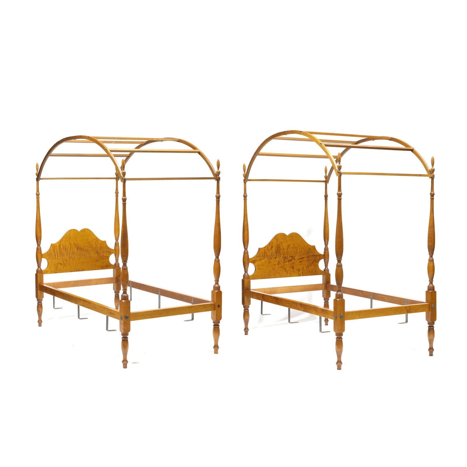 Eldred Wheeler, Pair of Tiger Maple Twin Beds with Testers (1 of 6)