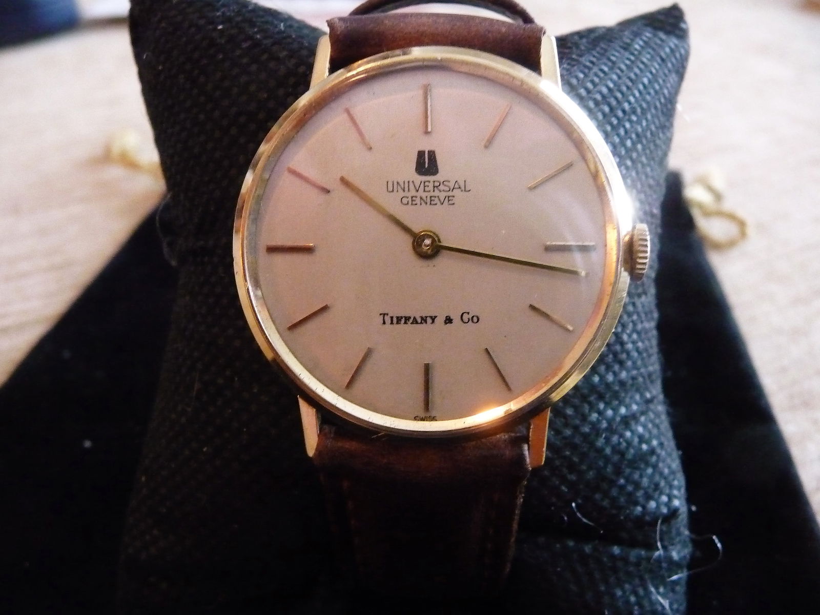 TIFFANY & CO / UNIVERSAL GENEVE SOLID 18K WATCH (1 of 9)
