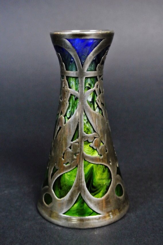 LOETZ SILVER OVERLAY TITANIA GLASS VASE: A very fine Loetz silver overly Titania glass vase , measures 5" h. Estimate $2.000-2.500