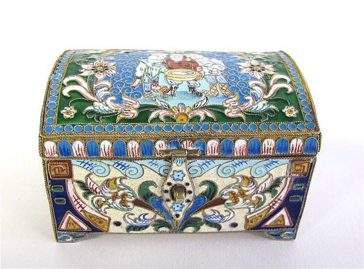 RUSSIAN SILVER ENAMEL CASKET: Russian Silver & Enamel Casket. marks for grachev, moscow? , circa 1908-17 H: 2, W: 3 1/8, D: 2 1/8 in. 5 oz. Estimate $1.500-2.000