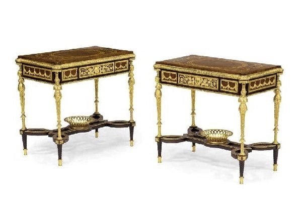 PAIR OF NEOCLASSICAL ORMOLU MOUNTED OCCASIONAL TABLES: A pair of ormolu mounted occasional tables.Estimate $6.000-7.000