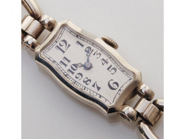 Art Deco 18K Gold & Diamond Concord Wristwatch: Art Deco Swiss ladies 18 karat white gold and diamond wristwatch. Watch is marked 18K on the gold case and the band is marked .585 for 14K. The dial is in good condition and the movement is marked Con