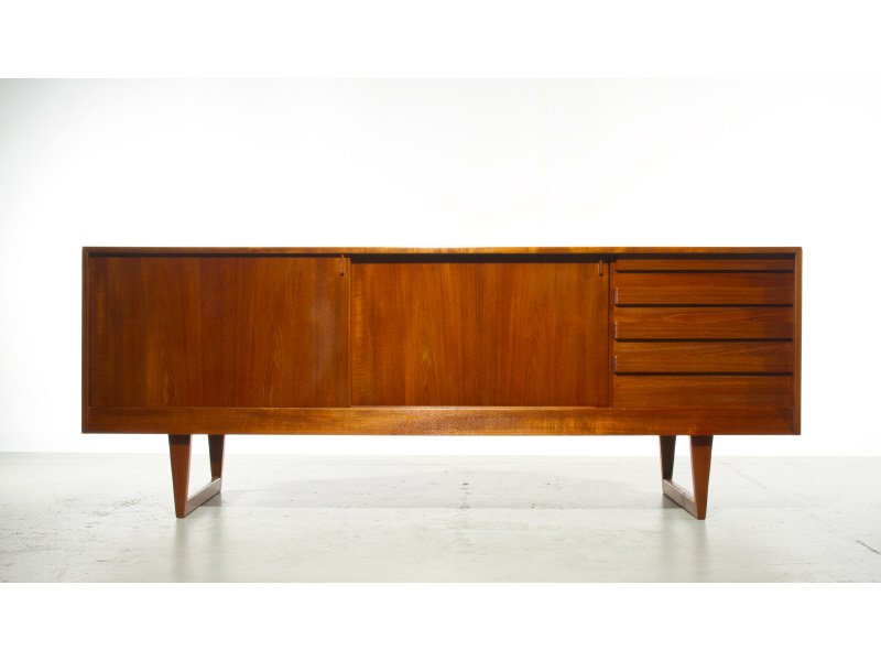 Danish Modern Teak Neils Moller Credenza: Danish Modern Teak Neils Moller Credenza c.1958. The cabinet features 4 drawers, one lined. Missing one shelf. Fully finished Teak back on this piece makes it an ideal room divider. In Very Good condi