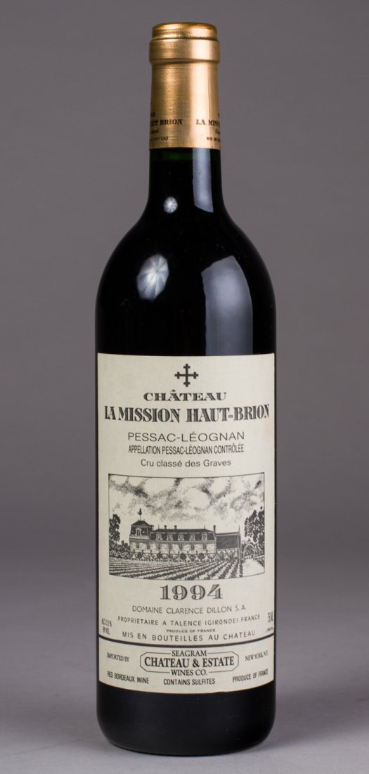 Château La Mission Haut-Brion 1994 French Bordeaux Wine: Château La Mission Haut-Brion 1994 French Red Wine. Bordeaux Red Wine. Neck level fill. The bottle and label are in good condition. The wine has been well maintained and stored in a temperature and h